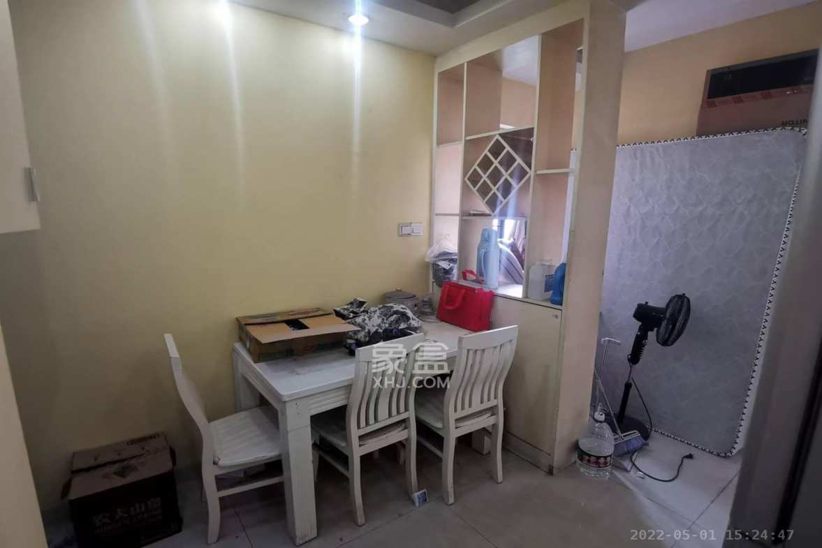 上海城小区  1室1厅1卫    1800.0元/月户型图