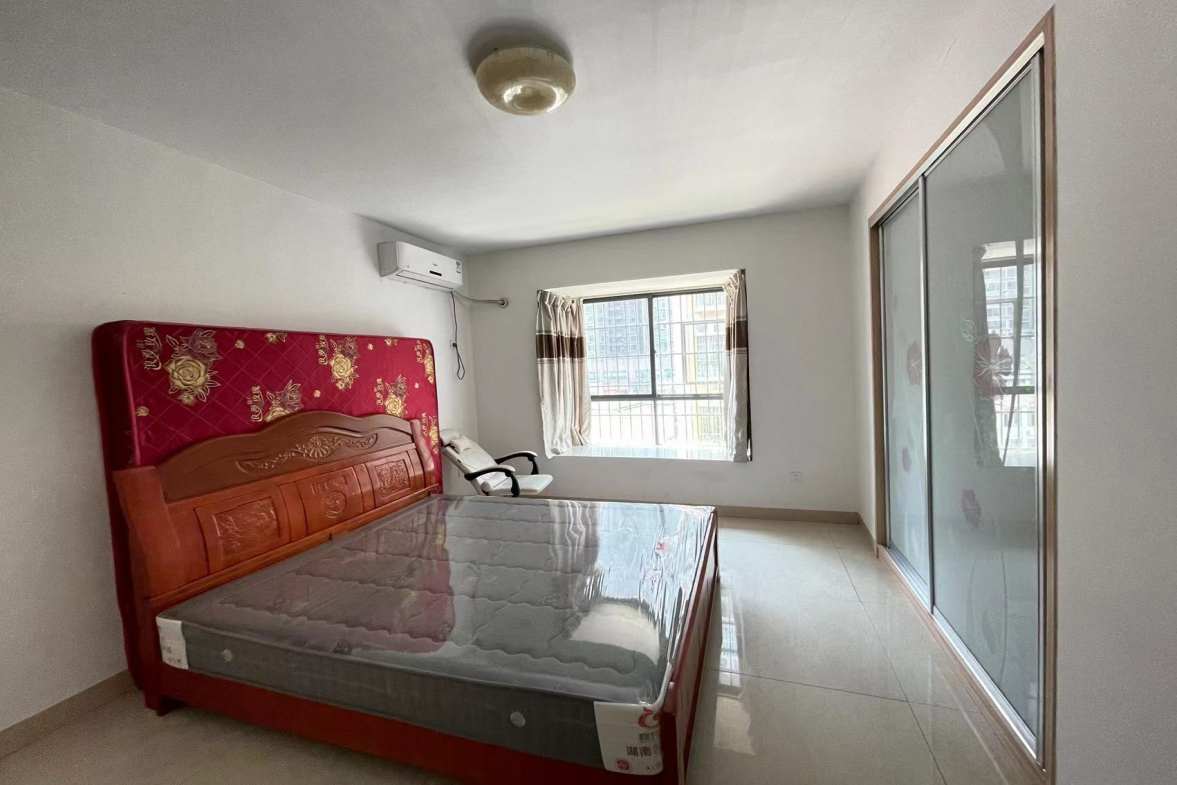 长湖小区  2室2厅2卫    1300.0元/月室内图