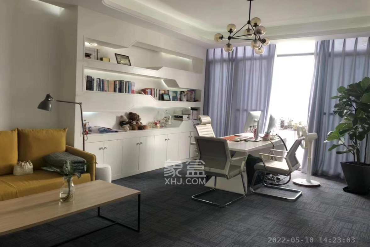 阳光100三期 8室2厅2卫 26000.0元/月 阳光100三期 8室2厅2卫 26000.0元/月室内图