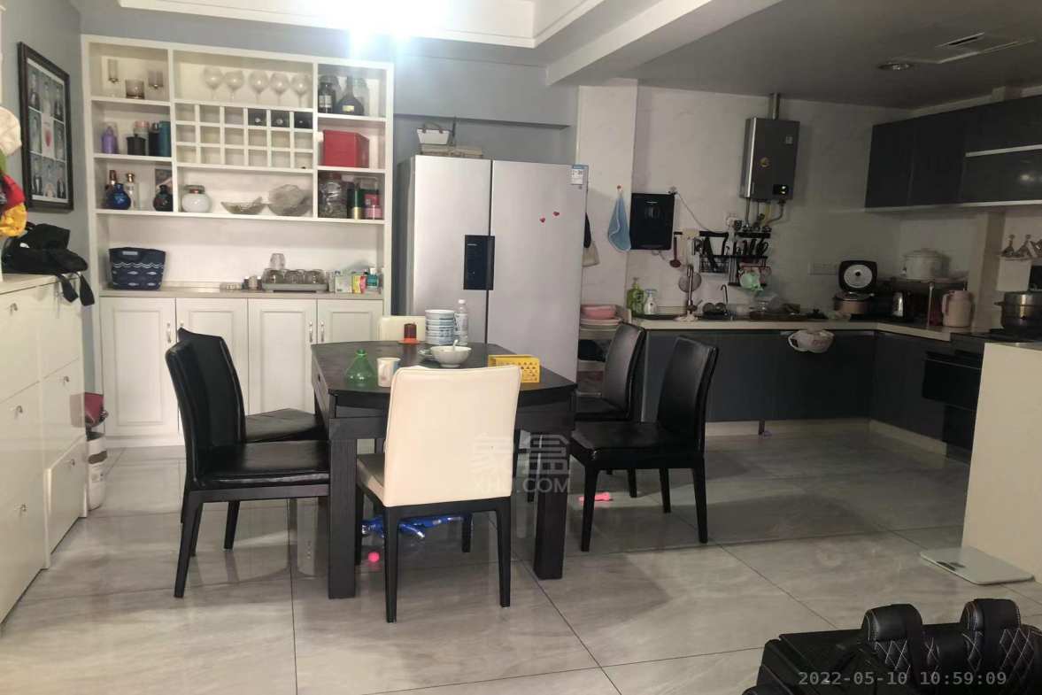 文化园一期  3室2厅2卫   2300.00元/月室内图1