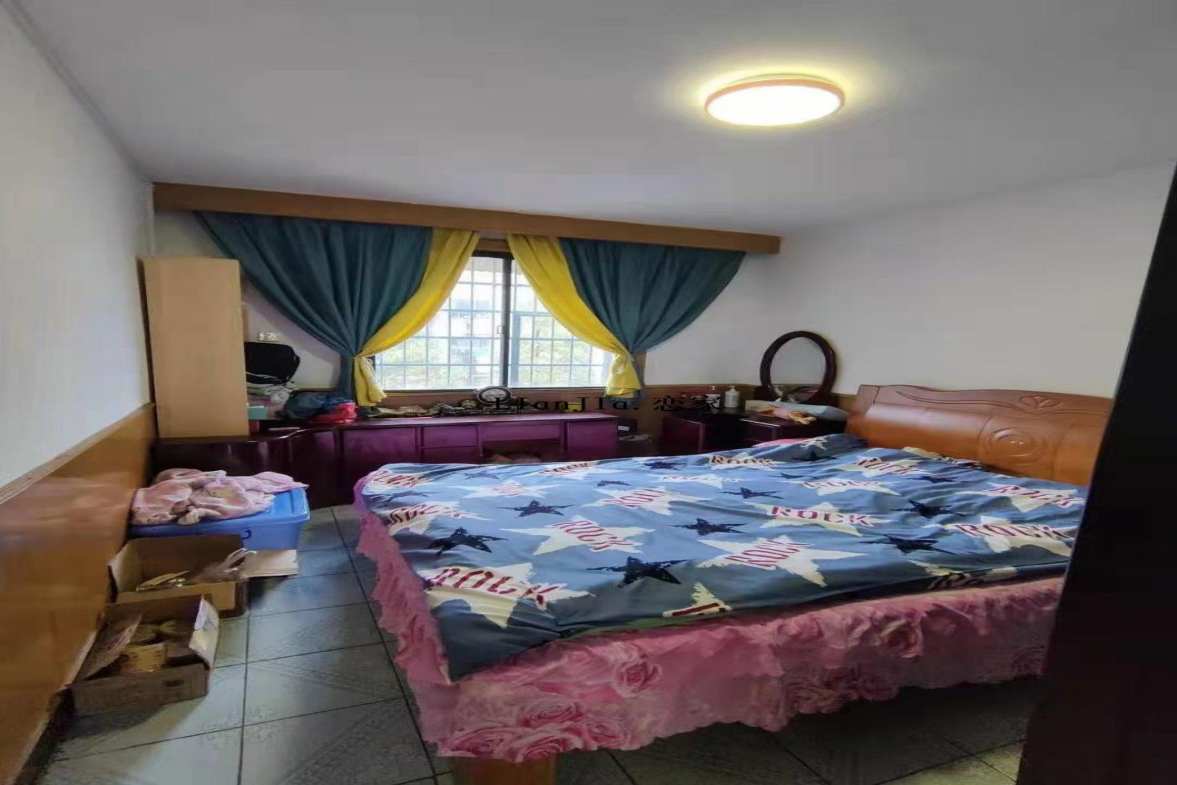 公园社区(青山小区) 2室1厅1卫 30.8万 公园社区(青山小区) 2室1厅1卫 30.8万客厅