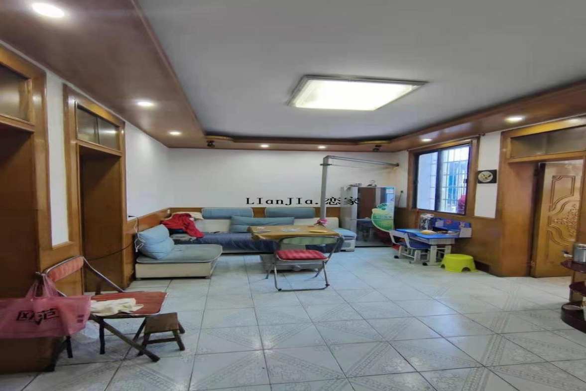 公园社区(青山小区) 2室1厅1卫 30.8万 公园社区(青山小区) 2室1厅1卫 30.8万客厅