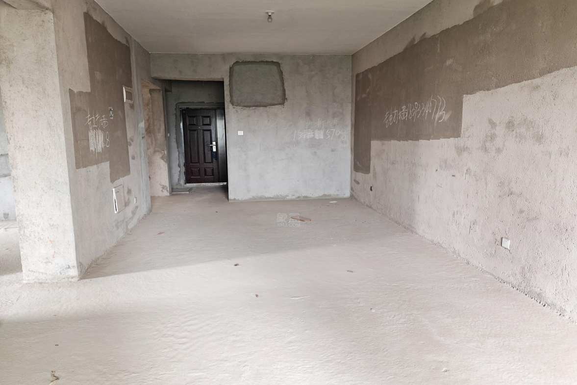 山水洲城华晨第一城 4室2厅2卫 1000.00元/月 山水洲城华晨第一城 4室2厅2卫 1000.00元/月室内图