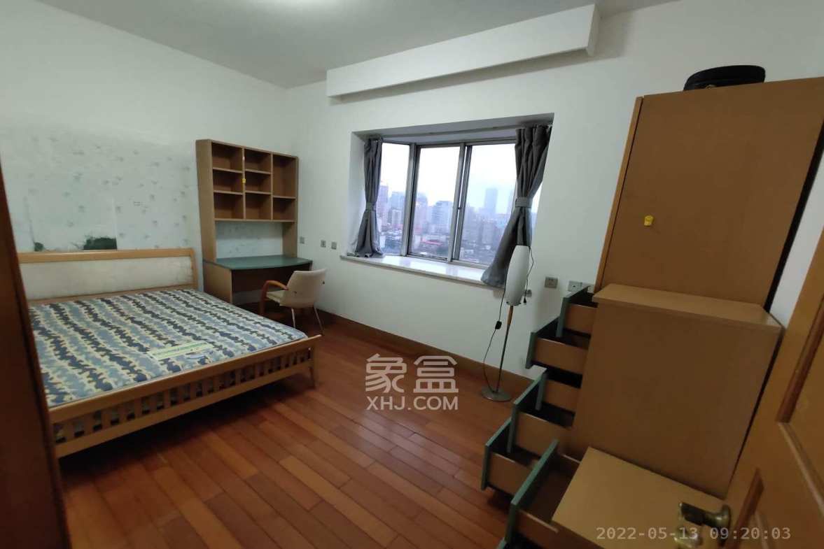 湘农桥社区  4室2厅2卫    5000.0元/月室内图