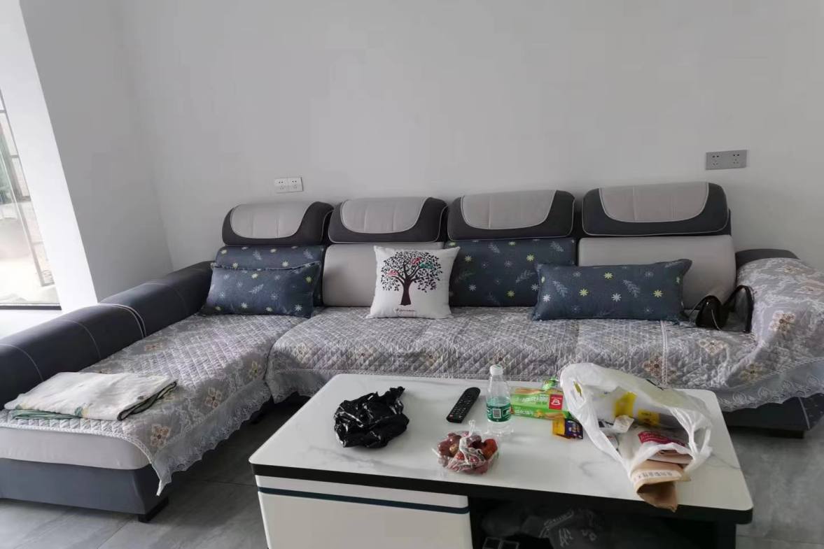 丰荟国际  2室1厅1卫    1800.0元/月 丰荟国际  2室1厅1卫    1800.0元/月室内图