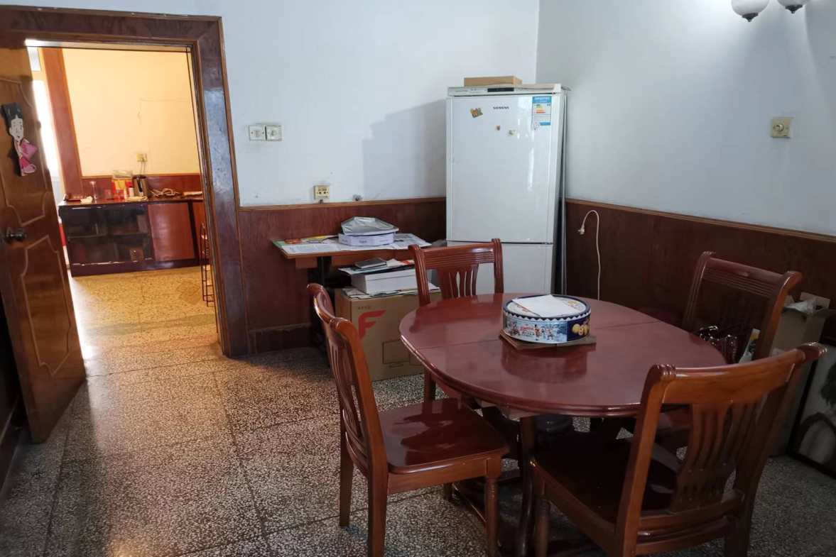 中国银行娄底分行家属楼  3室2厅1卫    43.8万客厅