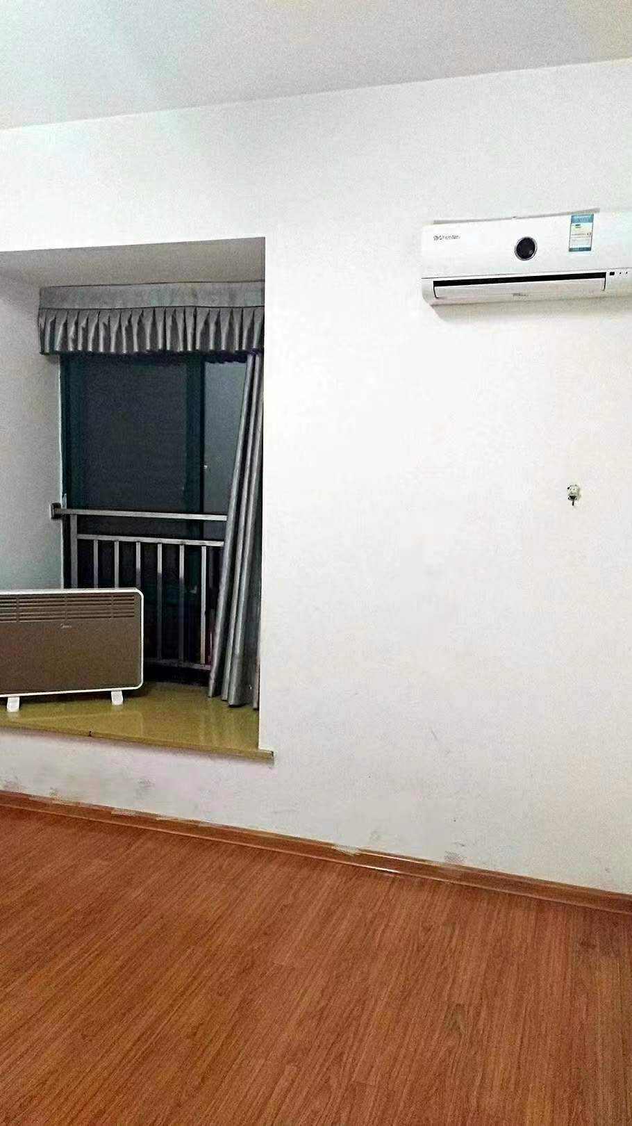 桃花里  1室1厅1卫   1200.00元/月室内图