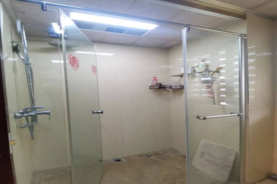 恒大绿洲  3室2厅2卫   2400.00元/月室内图