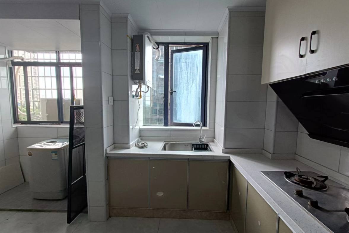 盛世时代广场 1室1厅1卫 1100.0元/月 盛世时代广场 1室1厅1卫 1100.0元/月室内图