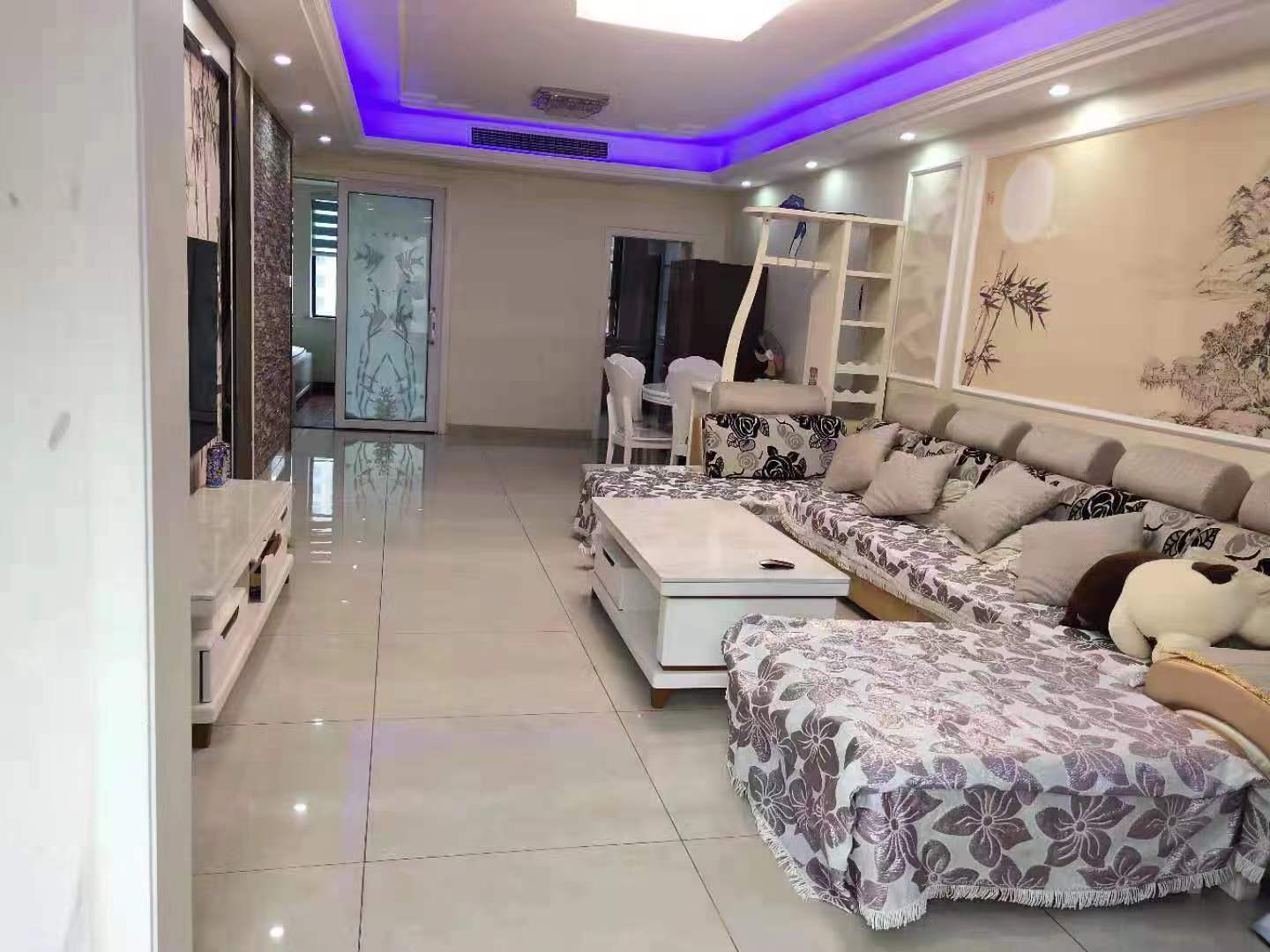 天伦国际  4室2厅2卫    149.0万