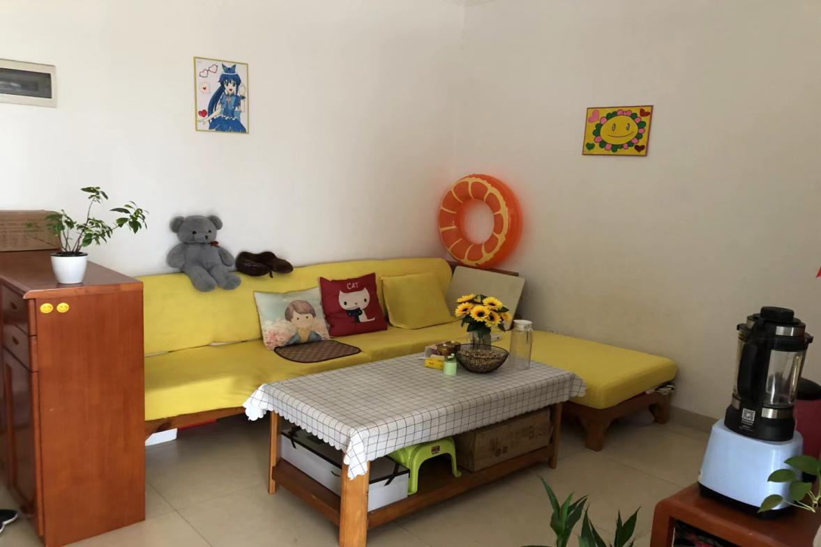 湘中园  1室1厅1卫    36.0万 湘中园  1室1厅1卫    36.0万客厅