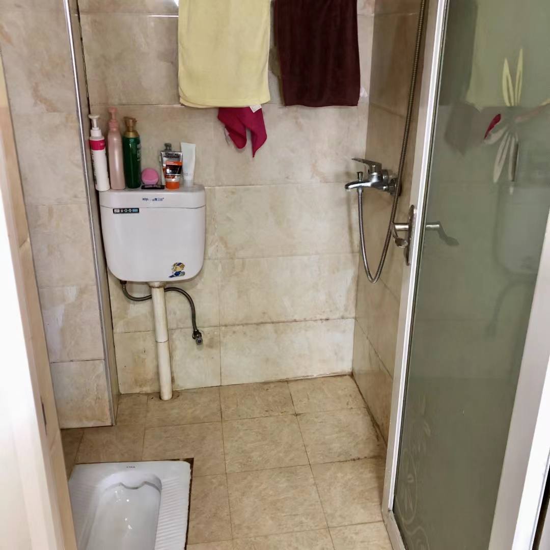 湘中园  1室1厅1卫    36.0万 湘中园  1室1厅1卫    36.0万客厅