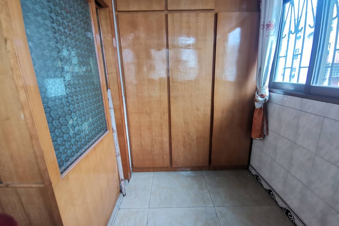 仙人阁  3室2厅1卫    43.8万客厅