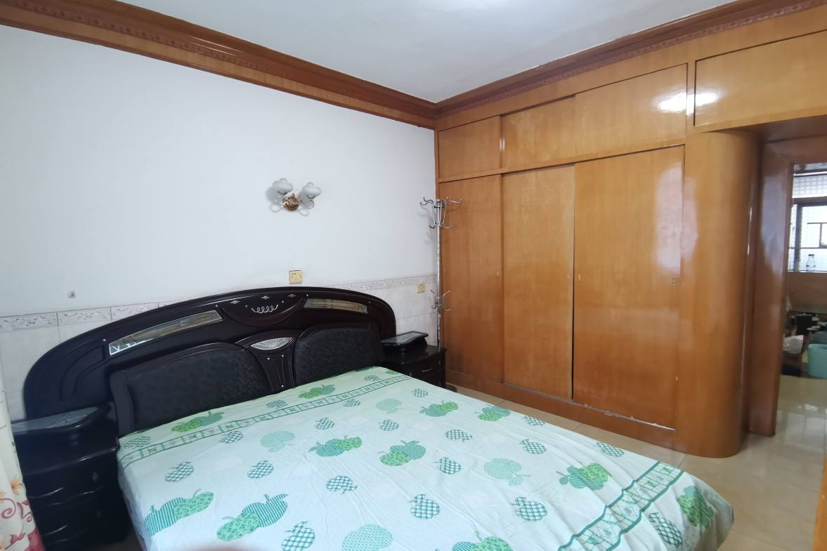 仙人阁  3室2厅1卫    43.8万客厅