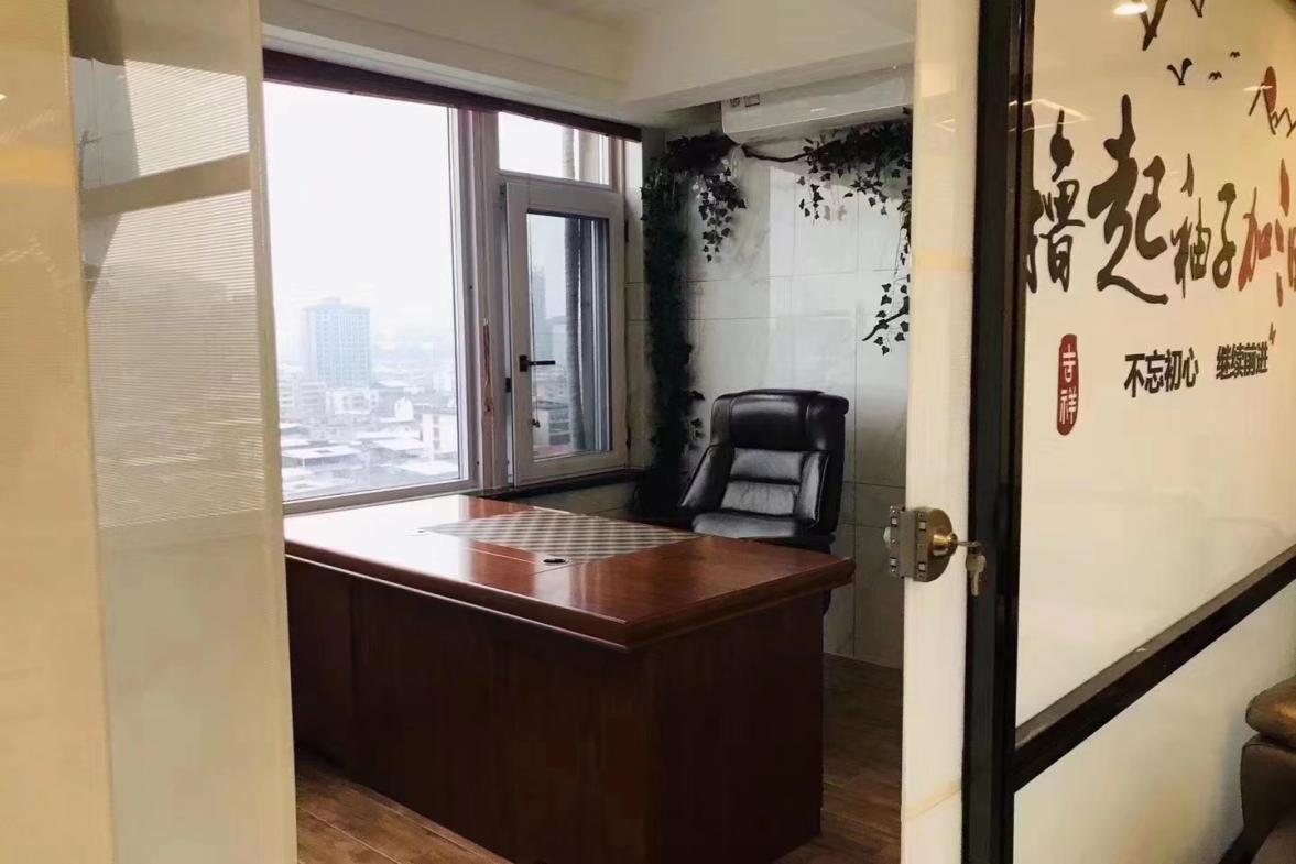 万籁酒店  1室1厅1卫    2000.0元/月小区图