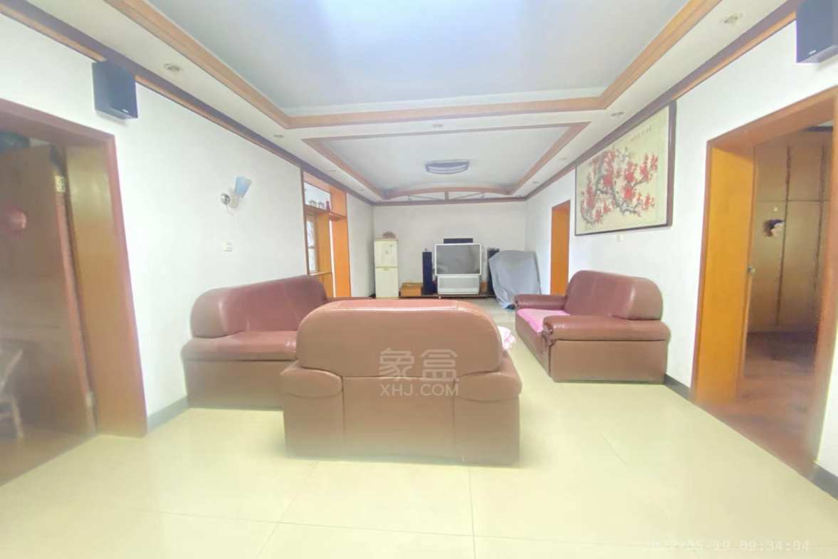 富绅花园 4室2厅2卫 1300.00元/月 富绅花园 4室2厅2卫 1300.00元/月室内图