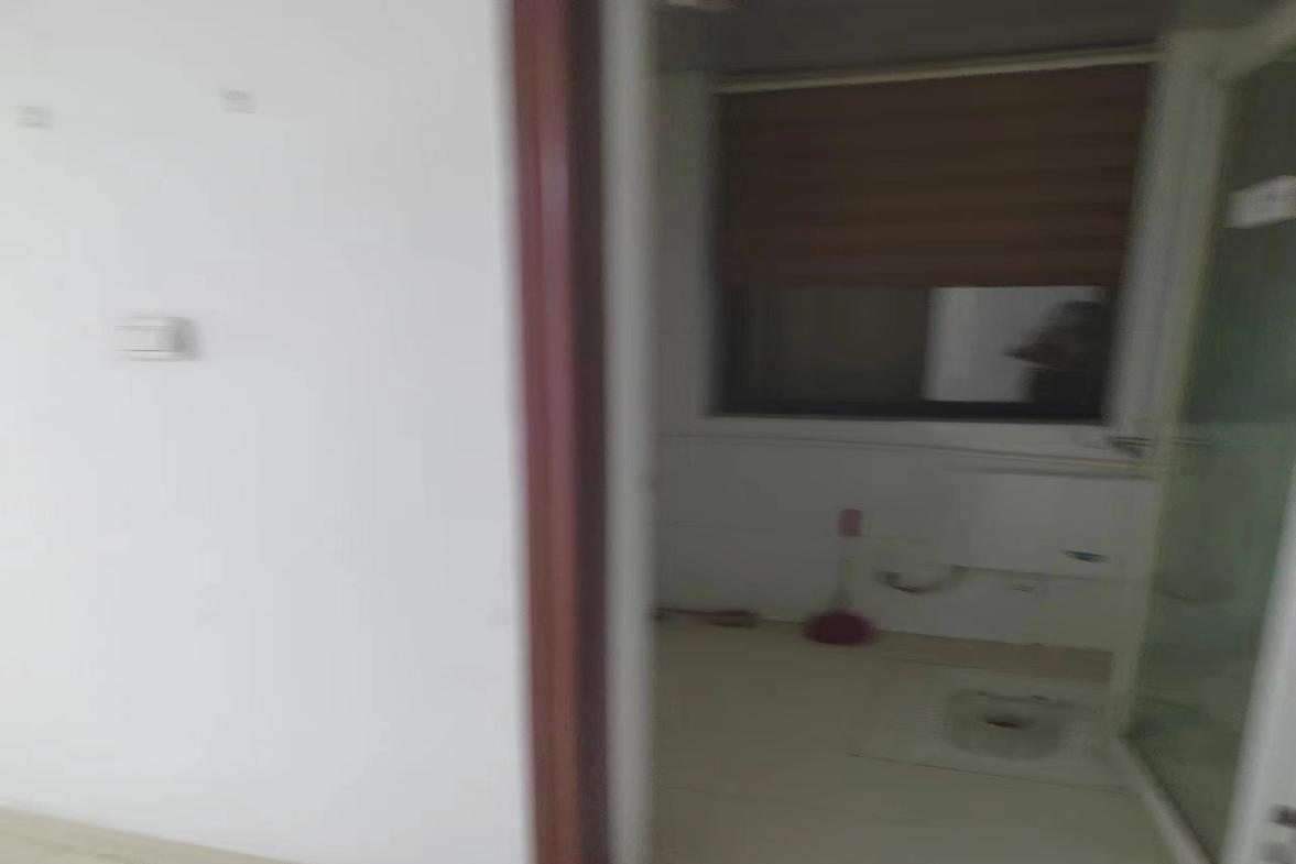 君临新世界  2室2厅1卫    1850.0元/月 君临新世界  2室2厅1卫    1850.0元/月室内图