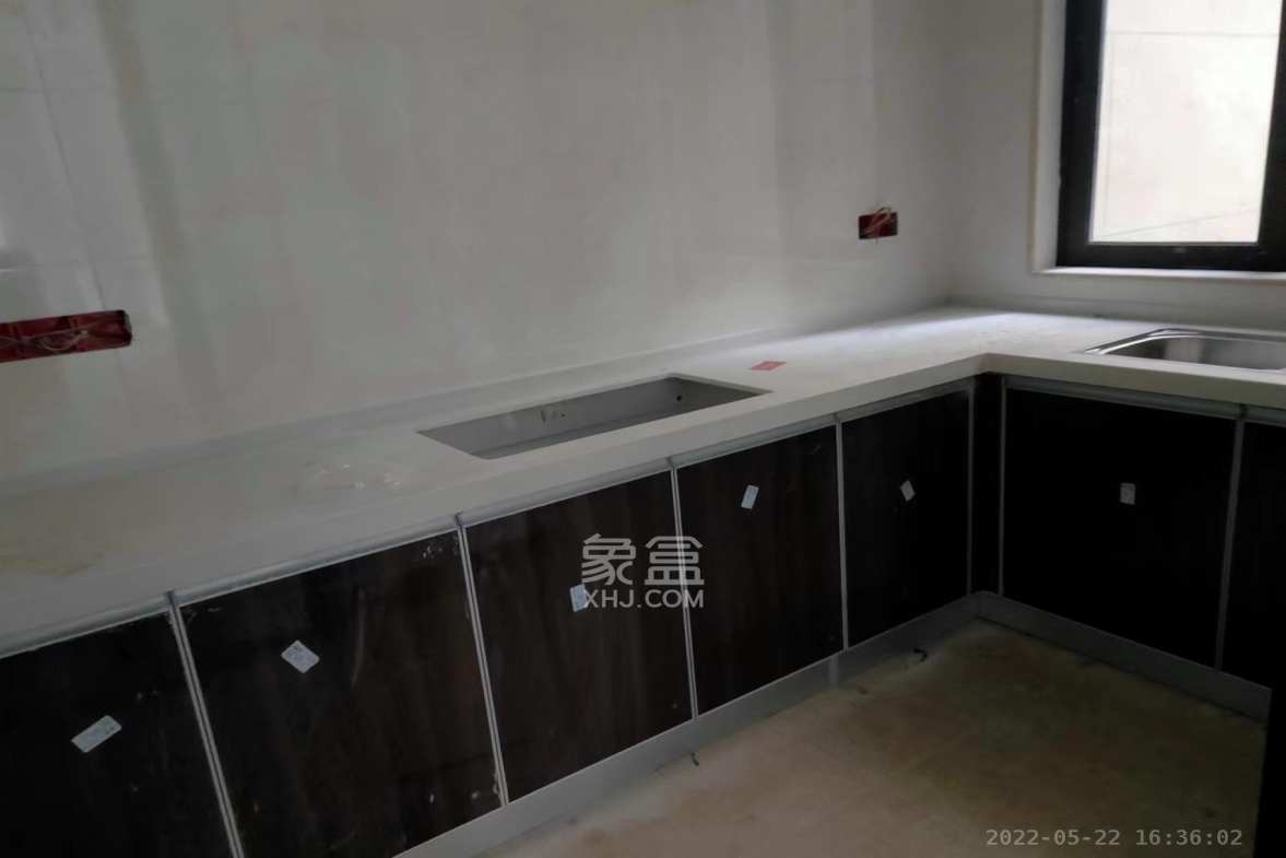 龙湖璟宸原著（龙湖紫宸）  4室2厅2卫    2400.0元/月室内图