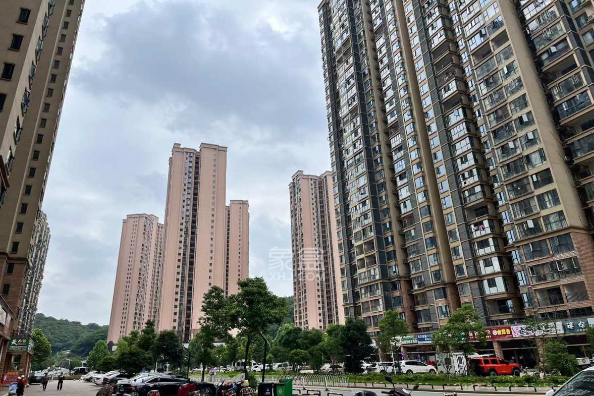 中建嘉和城 3室2厅1卫 800.0元/月 中建嘉和城 3室2厅1卫 800.0元/月小区图