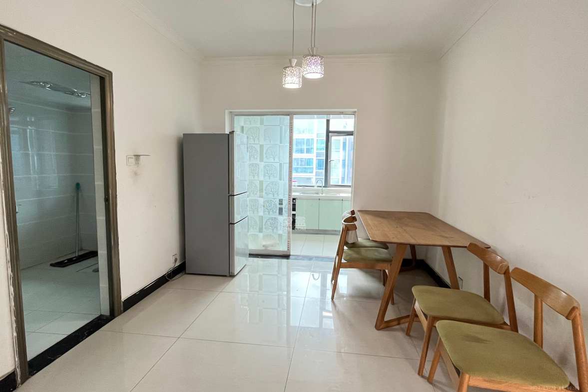 玛丽的花园(金色阳光家园) 3室2厅1卫 2100.0元/月 玛丽的花园(金色阳光家园) 3室2厅1卫 2100.0元/月室内图