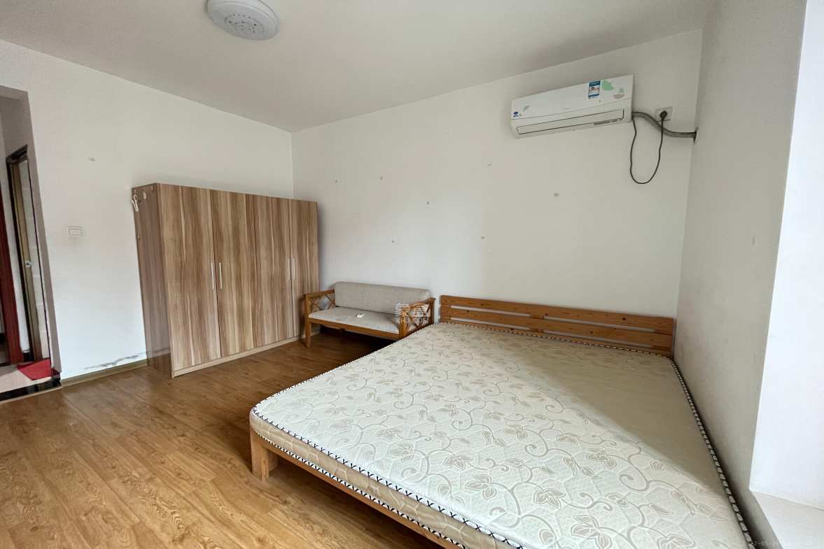 玛丽的花园(金色阳光家园) 3室2厅1卫 2100.0元/月 玛丽的花园(金色阳光家园) 3室2厅1卫 2100.0元/月室内图