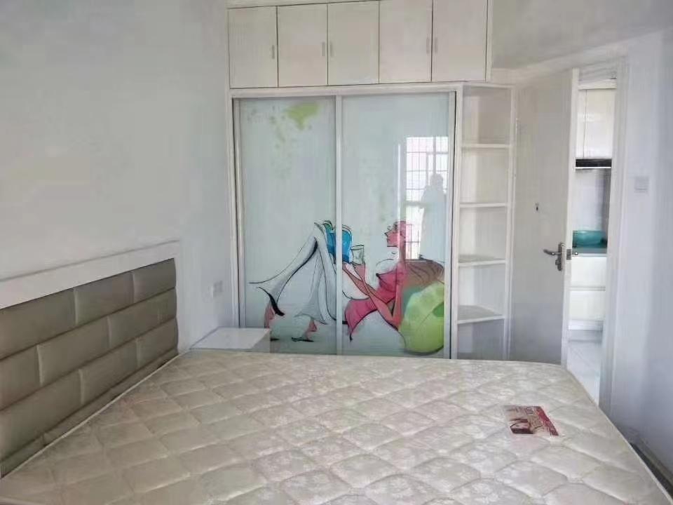 东方豪苑  1室1厅1卫    1150.0元/月 东方豪苑  1室1厅1卫    1150.0元/月室内图