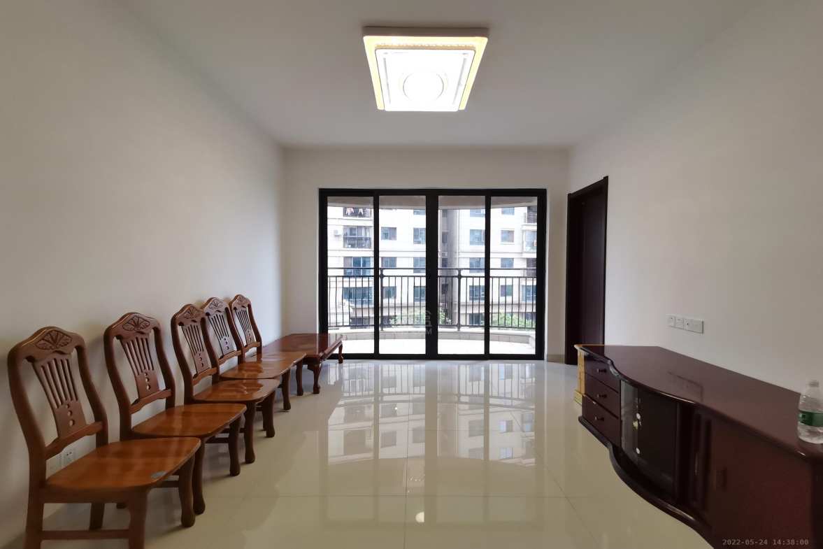 碧桂园 3室2厅1卫 1600.0元/月 碧桂园 3室2厅1卫 1600.0元/月室内图