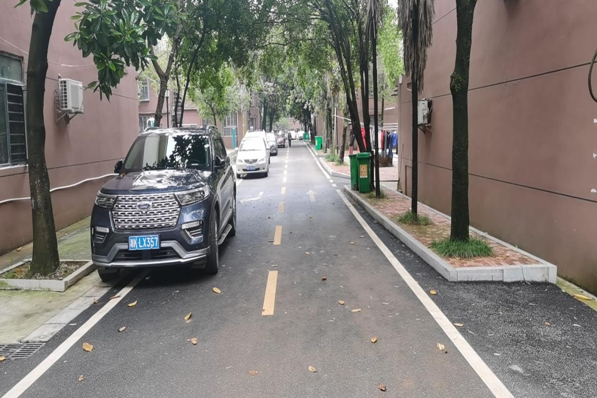 市商业局老小区  3室2厅1卫    750.0元/月小区图