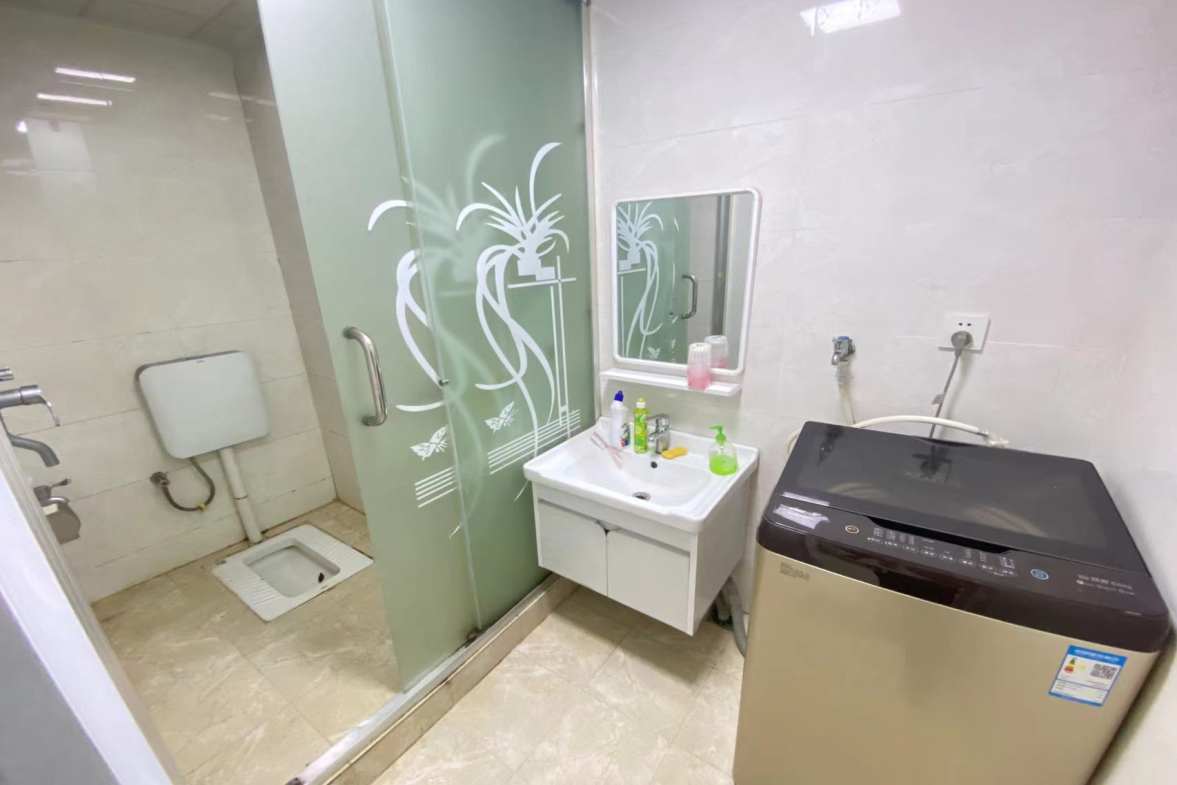 云顶上品  1室1厅1卫   1100.00元/月室内图