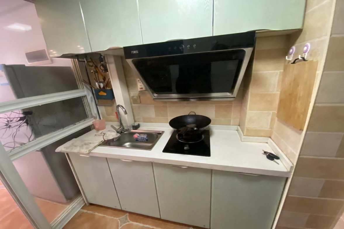 云顶上品  1室1厅1卫   1200.00元/月室内图