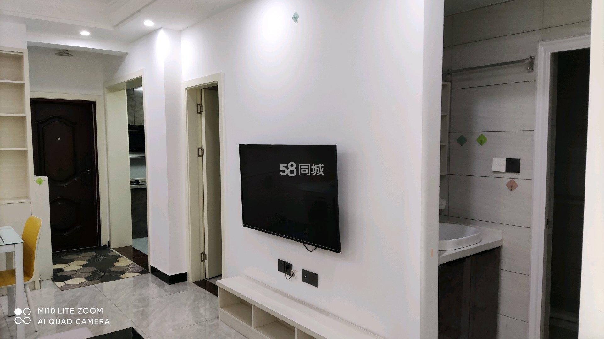 万象瑞城  2室1厅1卫   2200.00元/月