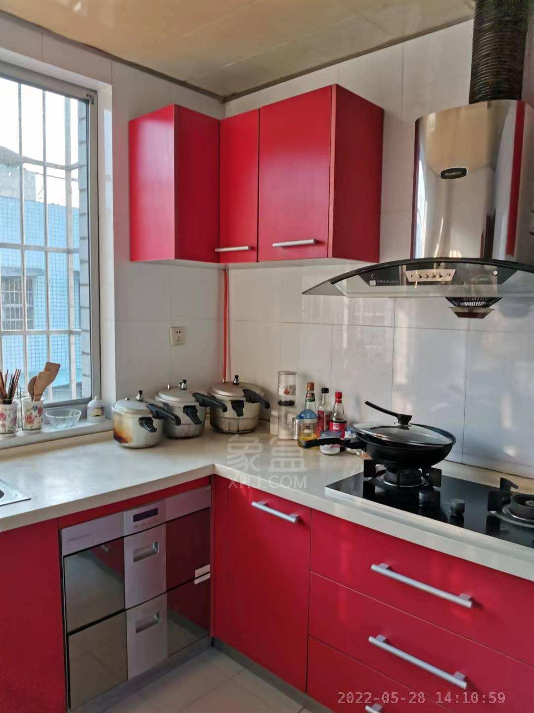 汽车城  3室2厅1卫    1500.0元/月室内图