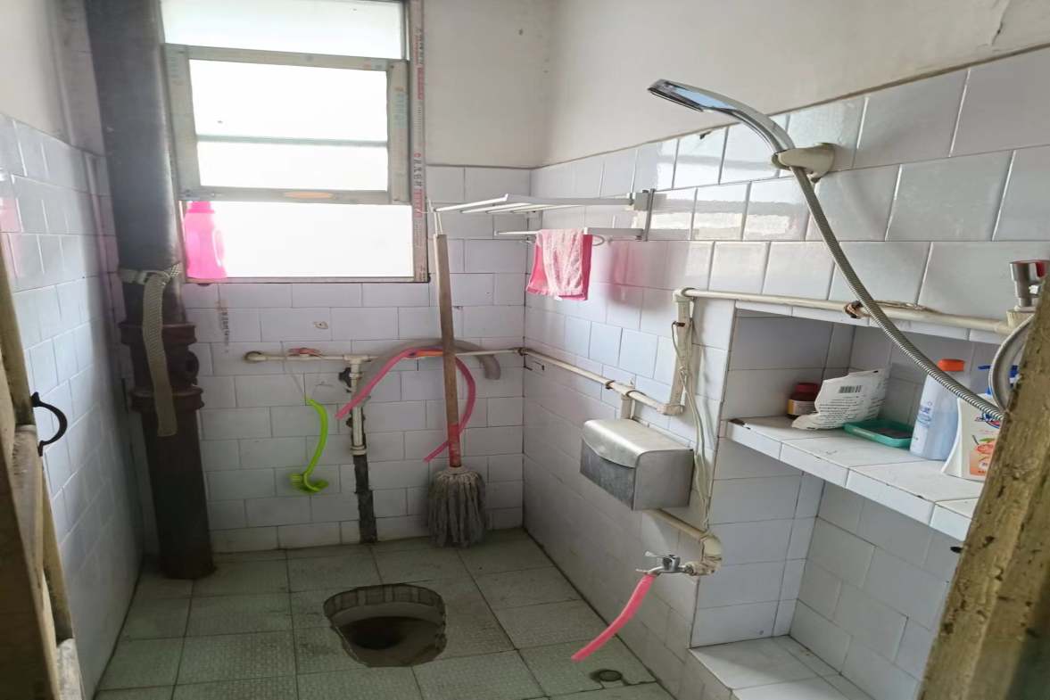 益华小区  2室2厅1卫   400.00元/月室内图