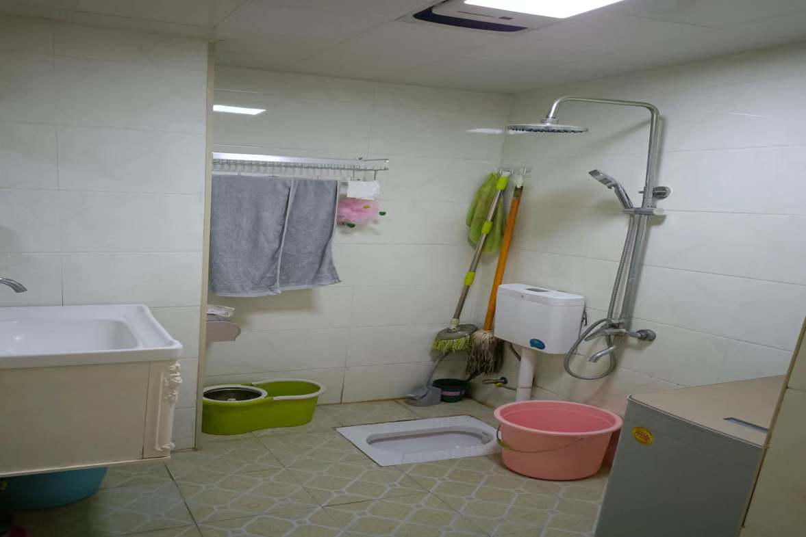 香格里拉  1室1厅1卫   1280.00元/月室内图