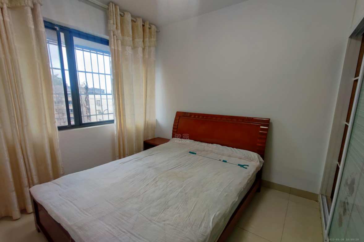 丰园大厦 3室2厅1卫 1500.0元/月 丰园大厦 3室2厅1卫 1500.0元/月室内图