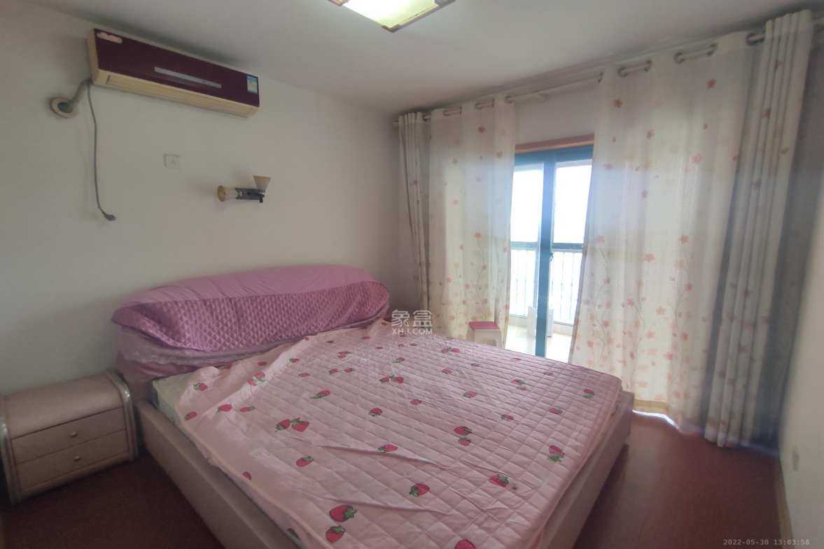 蝴蝶谷  3室2厅1卫    2000.0元/月室内图