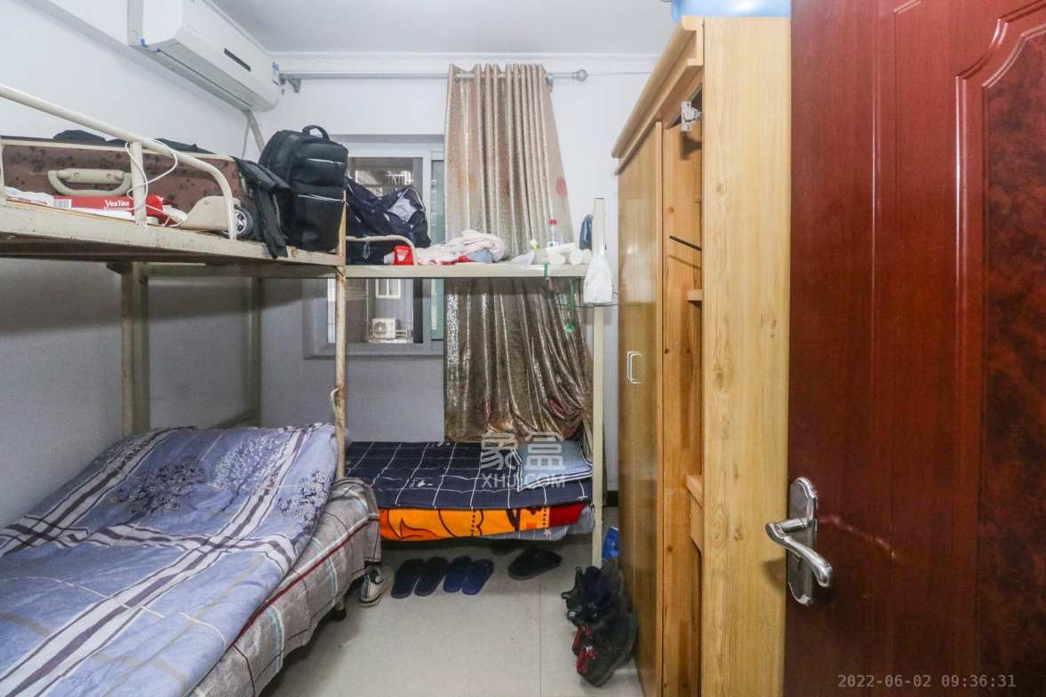 星蓝湾 3室2厅2卫 89.8万 星蓝湾 3室2厅2卫 89.8万卧室