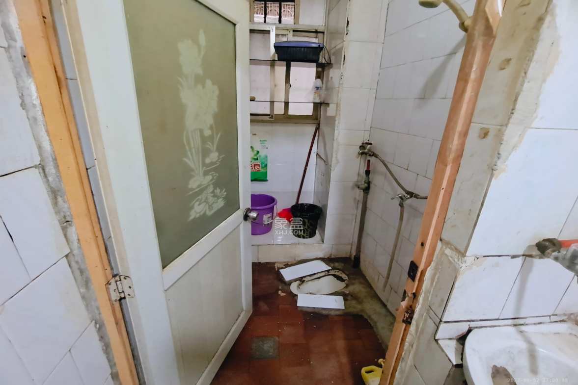 湖橡宿舍  1室1厅1卫    1400.0元/月室内图