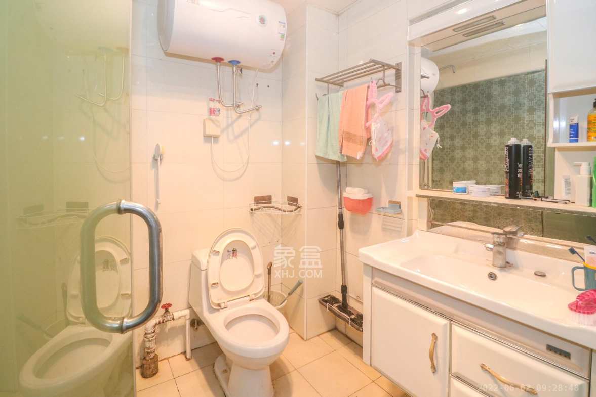兰卡威国际  1室1厅1卫   32.50万卫生间