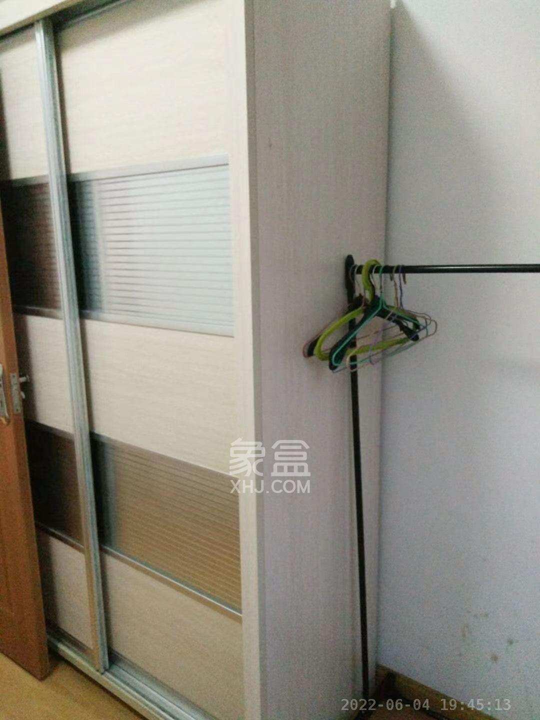 金领家族  2室2厅1卫    1500.0元/月室内图