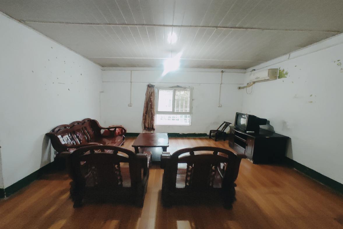 新塘家园安置小区 2室2厅11卫 700.00元/月 新塘家园安置小区 2室2厅11卫 700.00元/月户型图