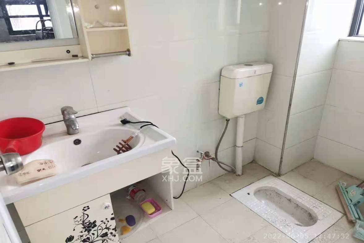 南国新城 6室2厅2卫 4500.0元/月 南国新城 6室2厅2卫 4500.0元/月室内图