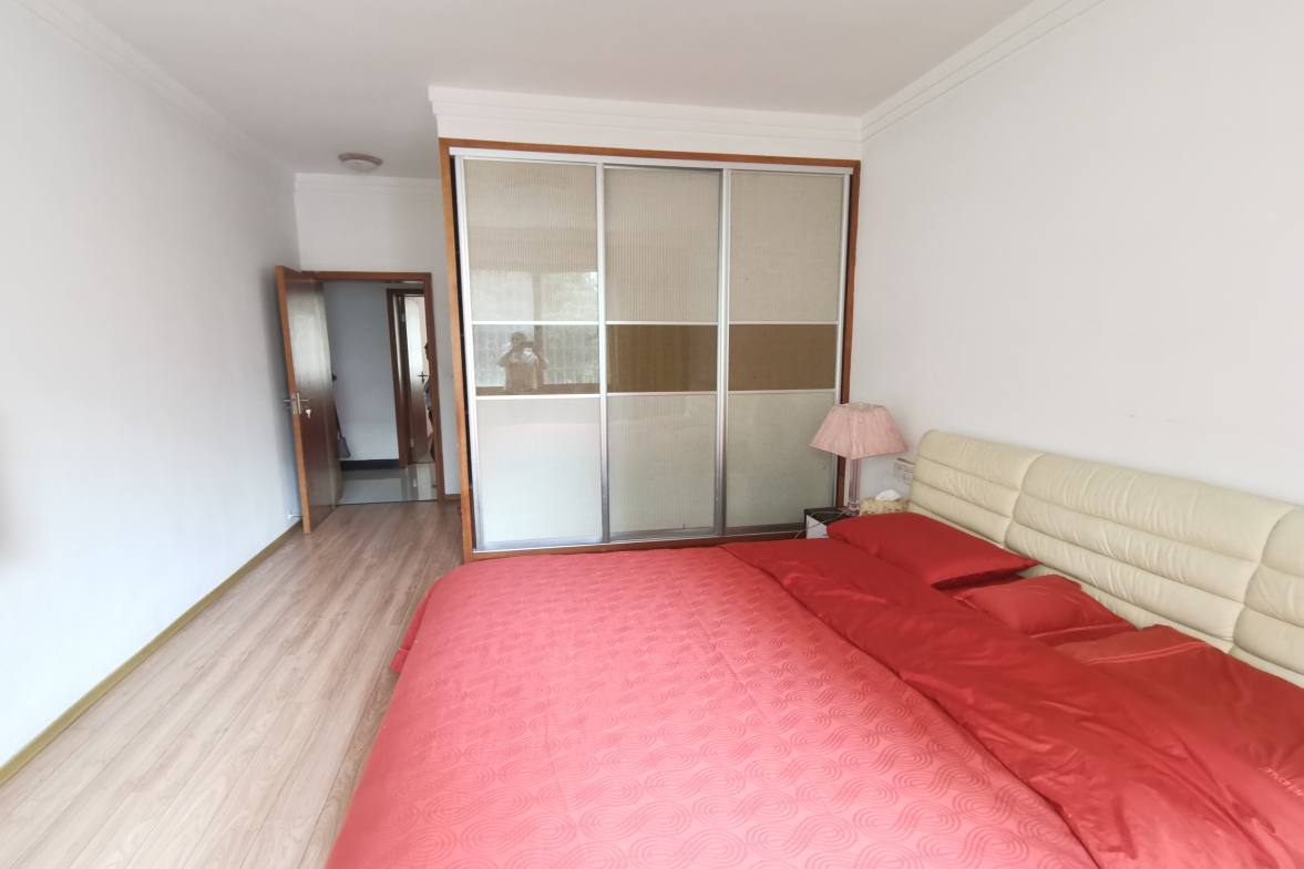 娄星区教育局家属区 4室2厅2卫 92.8万 娄星区教育局家属区 4室2厅2卫 92.8万客厅