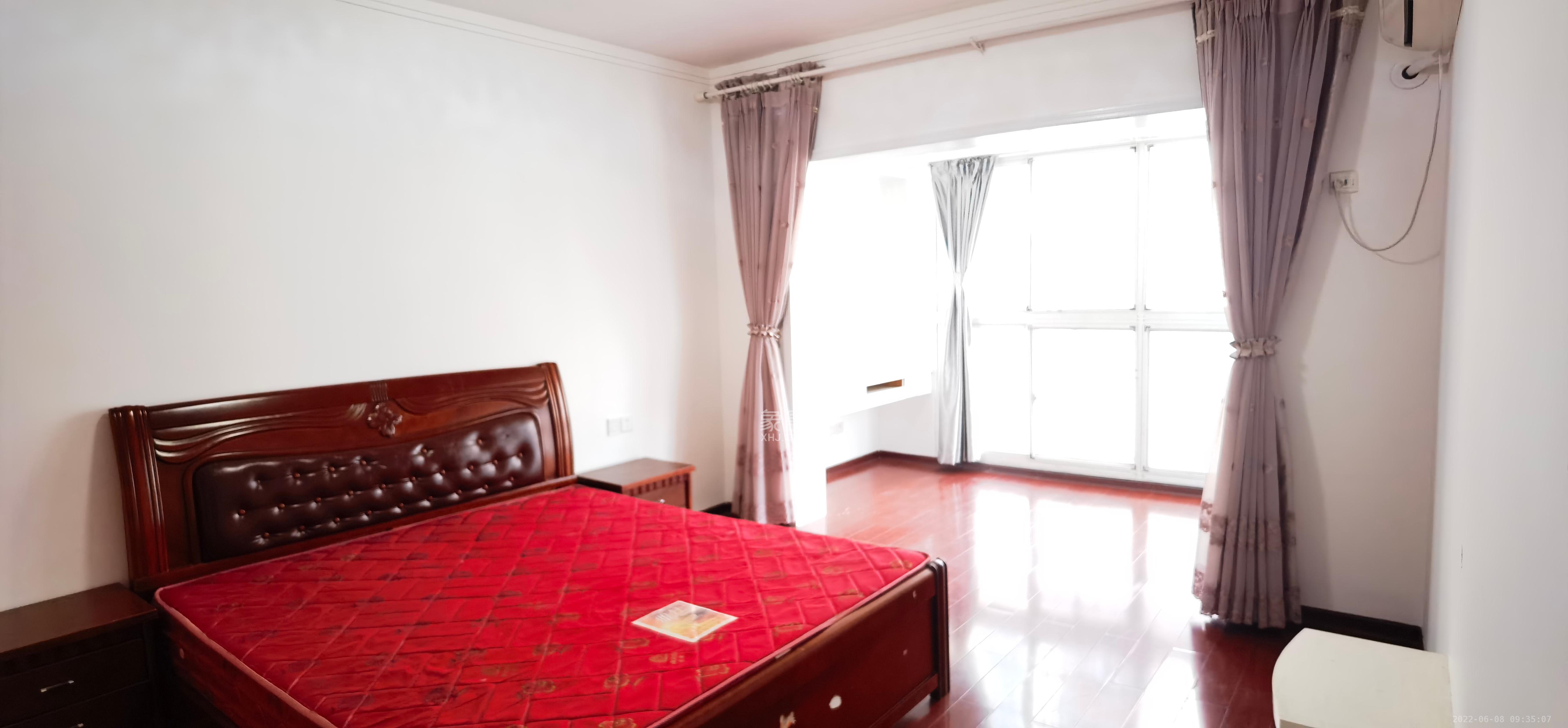 星城雅郡 3室2厅2卫 2200.0元/月