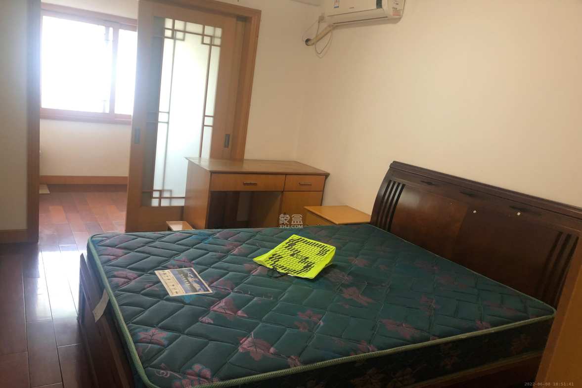 湘仪家园  3室2厅2卫    3200.0元/月 湘仪家园  3室2厅2卫    3200.0元/月室内图