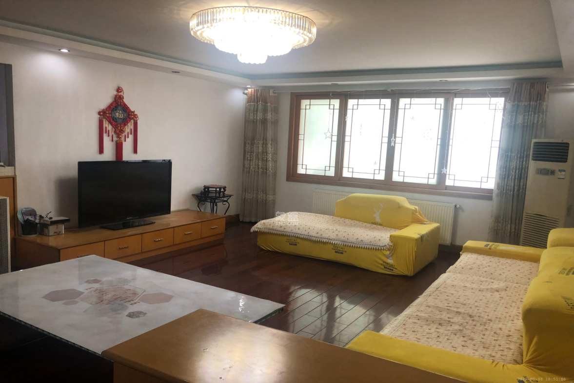 湘仪家园  3室2厅2卫    3200.0元/月 湘仪家园  3室2厅2卫    3200.0元/月室内图