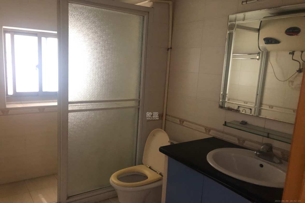 湘仪家园  3室2厅2卫    3200.0元/月 湘仪家园  3室2厅2卫    3200.0元/月室内图
