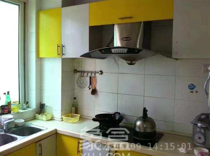 鸿景苑  3室2厅1卫    2600.0元/月室内图