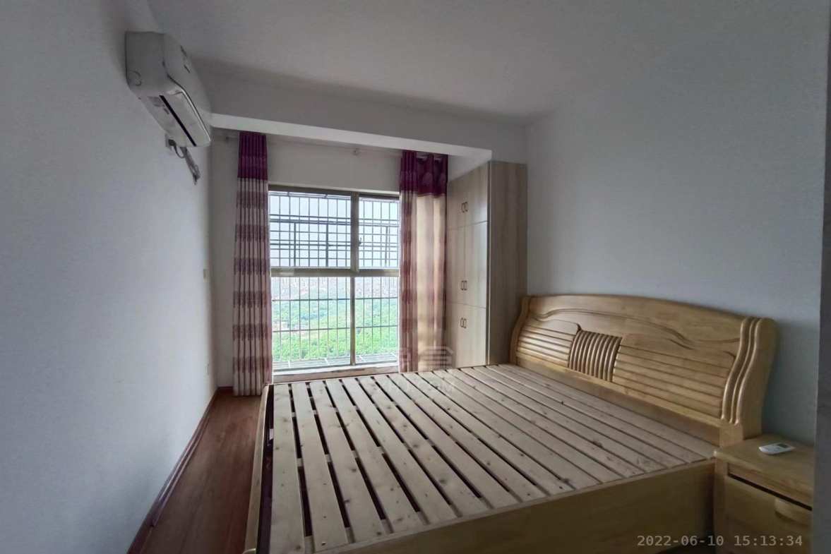 公园道一号(兆富佳园) 3室2厅1卫 2000.0元/月 公园道一号(兆富佳园) 3室2厅1卫 2000.0元/月室内图