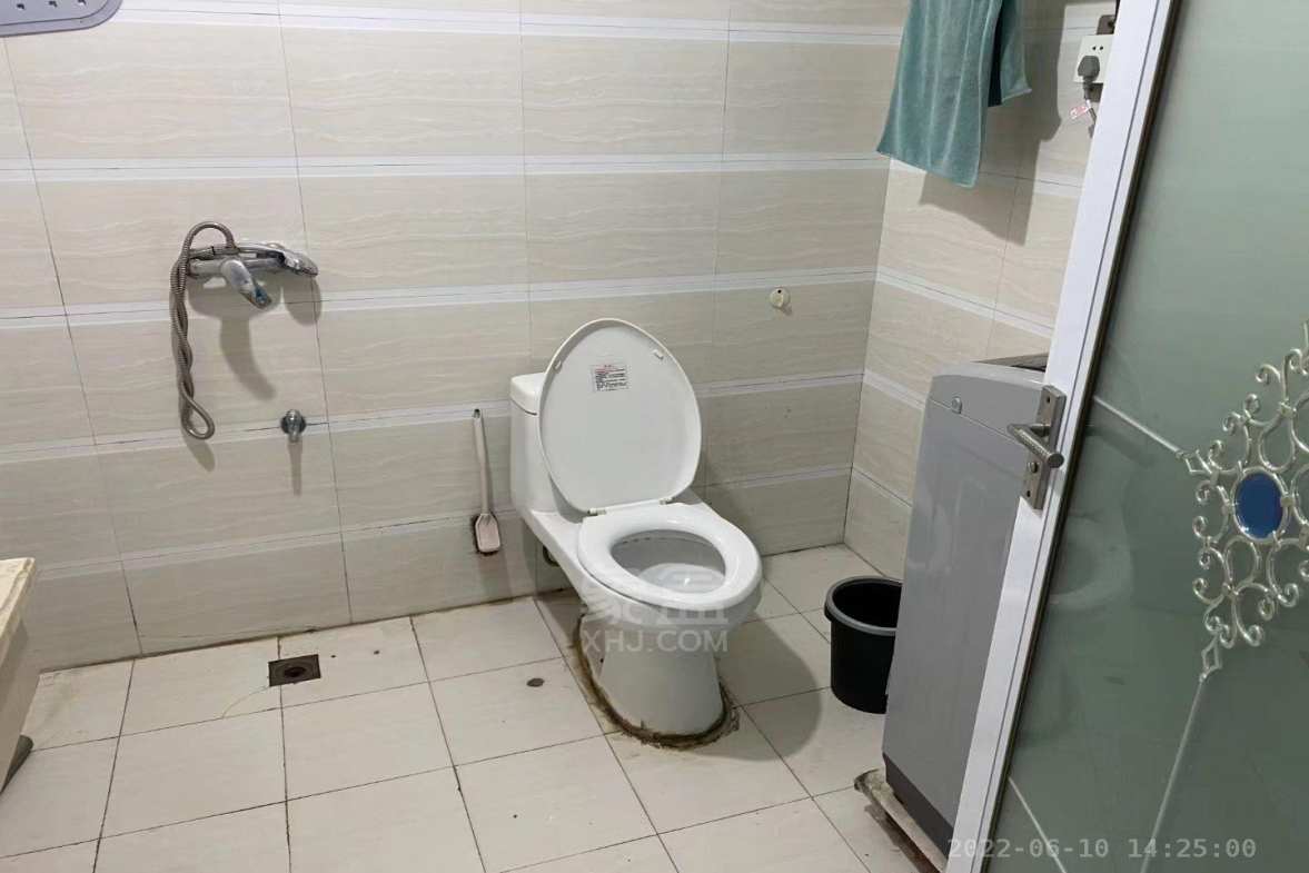 鸿益广场 1室1厅1卫 800.00元/月 鸿益广场 1室1厅1卫 800.00元/月室内图